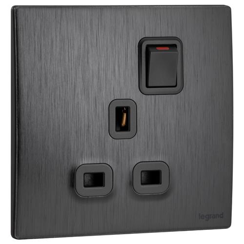 BB 1G  13A SP SWITCHED SOCKET