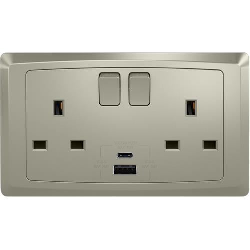 USB TYPE A&C 13A  2G SW 4.2A MATT CHAMP