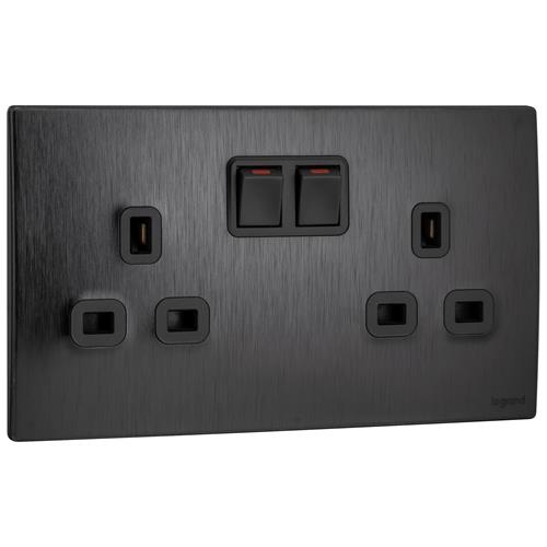 2G BS 13A SP SW SOCKET W/ 2 E